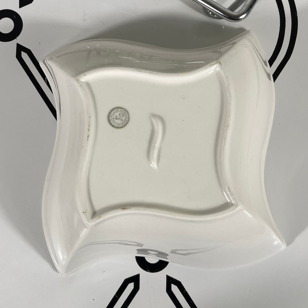 Godinger 1 QT Covered Porcelain Baker w Chrome Warmer Stand White Vintage - Picture 3 of 15